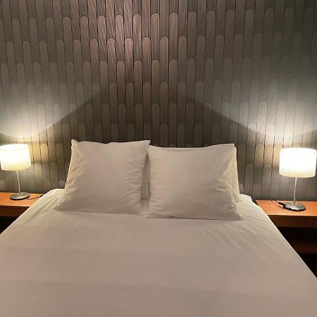 Appartement De Charme Au Pied De La Basilique Saint Remi Реймс Екстериор снимка