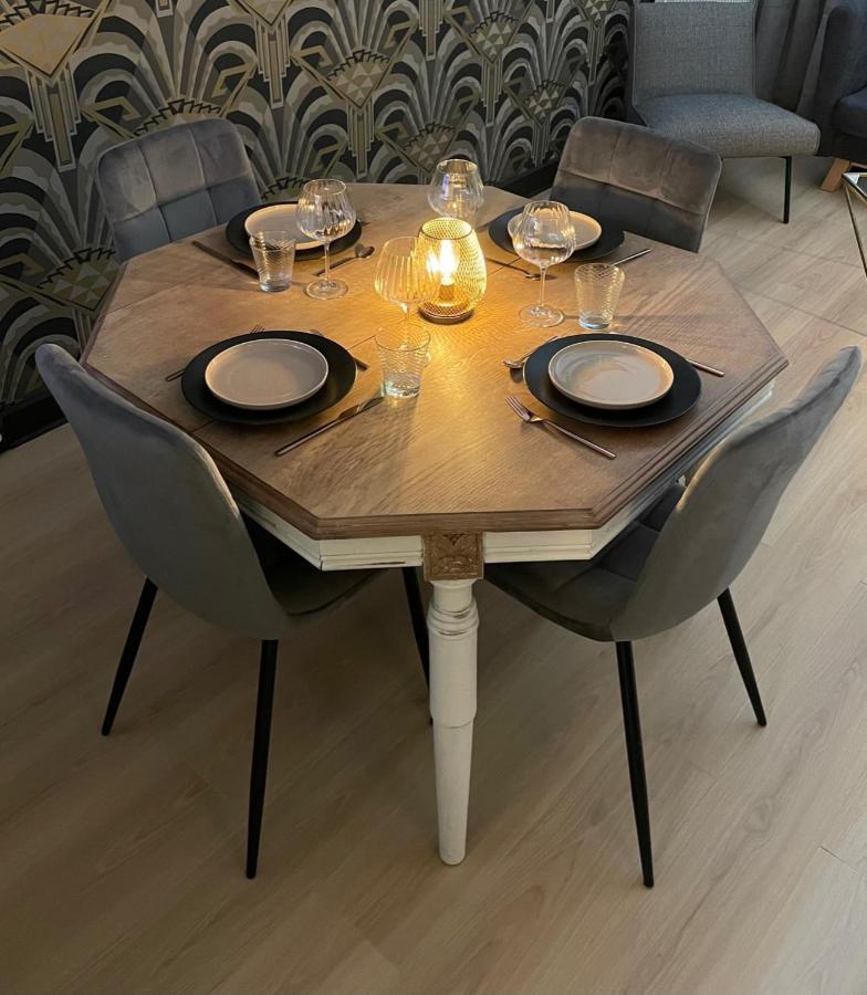 Appartement De Charme Au Pied De La Basilique Saint Remi Реймс Екстериор снимка